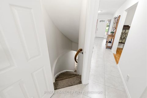 Photo 27 at 293 Blue Heron Drive, Eastdale, Oshawa
