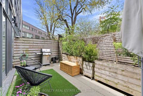 Photo 29 at 151 - 38 Howard Park Avenue, Roncesvalles, Toronto