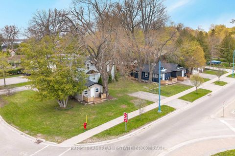 Photo 2 at 687 Innisfil Beach Road, Alcona, Innisfil