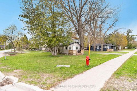 Photo 22 at 687 Innisfil Beach Road, Alcona, Innisfil