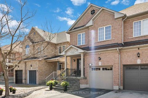 Photo 2 at 100 Andes Crescent, Vellore Village, Vaughan