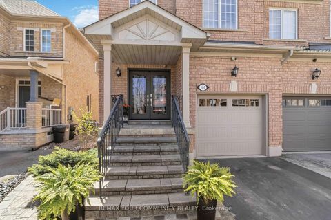 Photo 3 at 100 Andes Crescent, Vellore Village, Vaughan