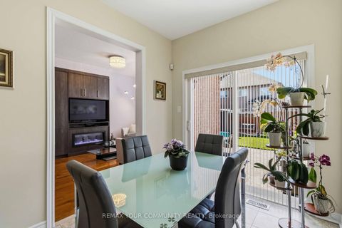 Photo 17 at 100 Andes Crescent, Vellore Village, Vaughan