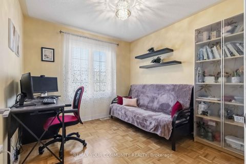 Photo 24 at 100 Andes Crescent, Vellore Village, Vaughan