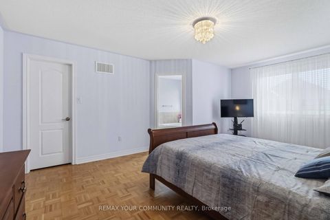 Photo 27 at 100 Andes Crescent, Vellore Village, Vaughan