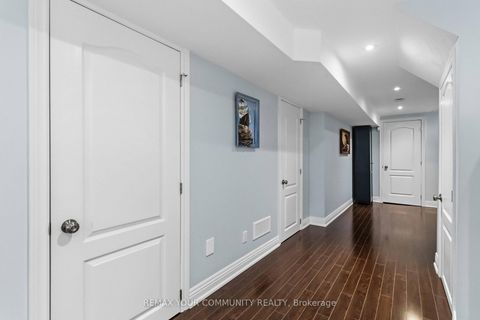 Photo 33 at 100 Andes Crescent, Vellore Village, Vaughan