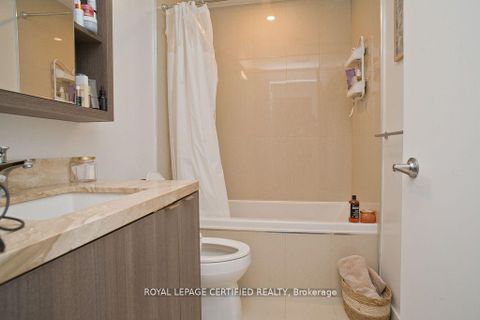 Photo 11 at 1905 - 125 Blue Jays Way, Bay Street Corridor, Toronto