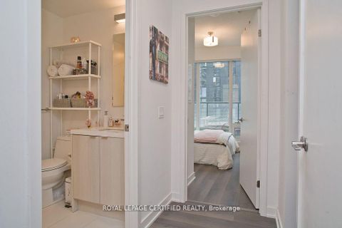 Photo 13 at 1905 - 125 Blue Jays Way, Bay Street Corridor, Toronto