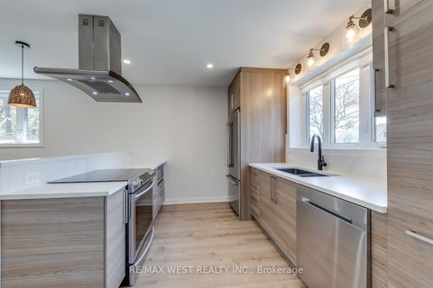 Photo 5 at 145 Bexhill Avenue, Birchmount, Toronto