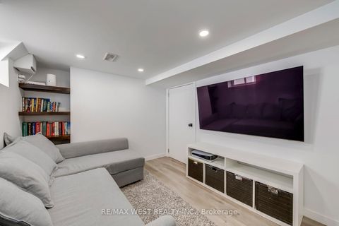 Photo 26 at 145 Bexhill Avenue, Birchmount, Toronto