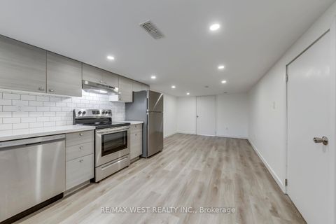 Photo 33 at 145 Bexhill Avenue, Birchmount, Toronto