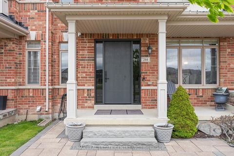 Photo 2 at 244 Moody Drive, Kleinburg, Vaughan