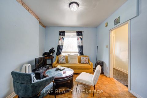 Photo 5 at 170 Wallace Avenue, Junction, Toronto
