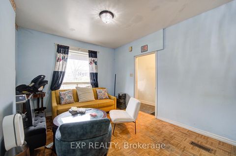 Photo 6 at 170 Wallace Avenue, Junction, Toronto
