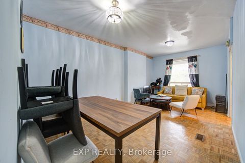 Photo 11 at 170 Wallace Avenue, Junction, Toronto
