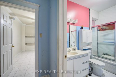 Photo 12 at 170 Wallace Avenue, Junction, Toronto