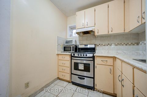 Photo 32 at 170 Wallace Avenue, Junction, Toronto