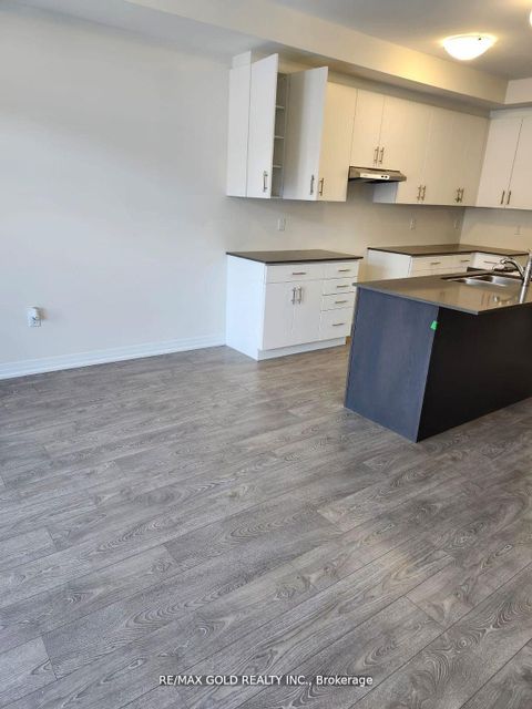 Photo 5 at 29 Cherry Hill Lane, Painswick South, Barrie