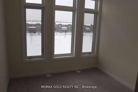Photo 9 at 29 Cherry Hill Lane, Painswick South, Barrie