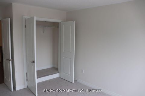 Photo 11 at 29 Cherry Hill Lane, Painswick South, Barrie