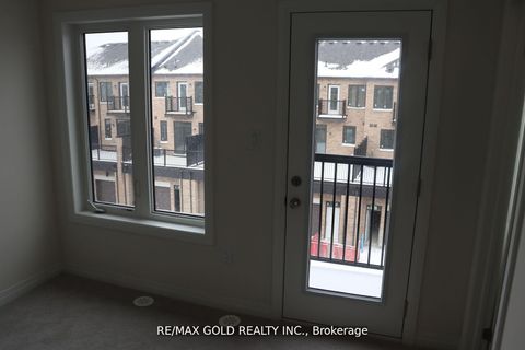Photo 13 at 29 Cherry Hill Lane, Painswick South, Barrie