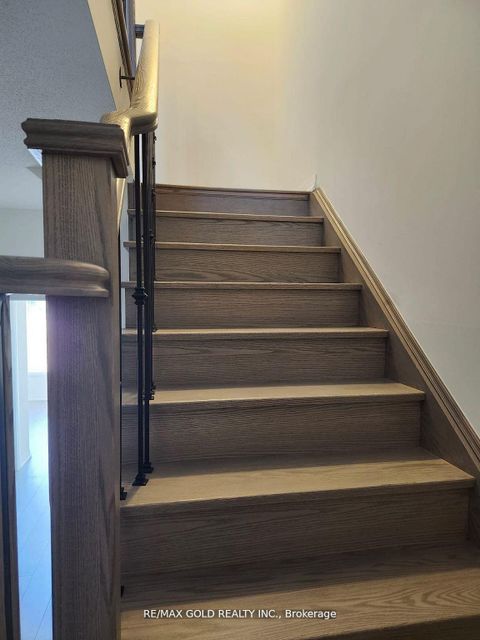 Photo 26 at 29 Cherry Hill Lane, Painswick South, Barrie