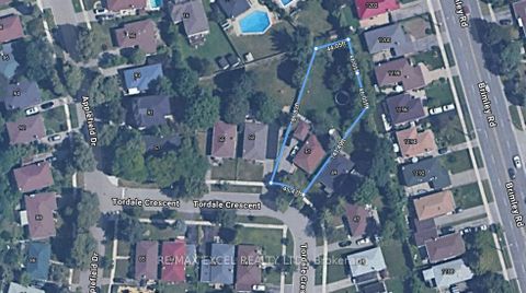 Photo 3 at 51 Tordale Crescent, Bendale, Toronto