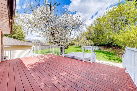 Photo 20 at 51 Tordale Crescent, Bendale, Toronto