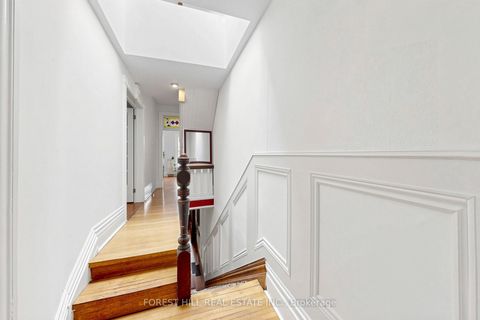 Photo 17 at 58 Nassau Street, Chinatown, Toronto