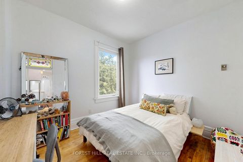 Photo 24 at 58 Nassau Street, Chinatown, Toronto