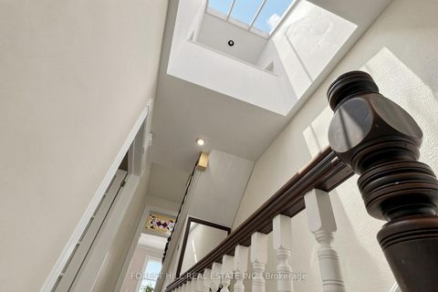 Photo 29 at 58 Nassau Street, Chinatown, Toronto