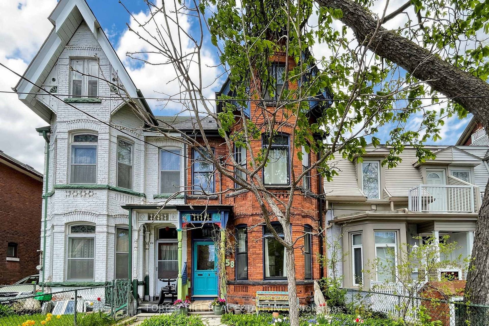 58 Nassau Street, Chinatown, Toronto 