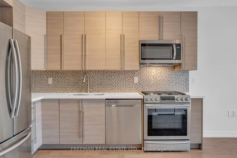 Photo 8 at 12 Arlington Avenue, Wychwood, Toronto