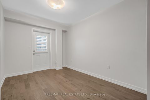 Photo 11 at 12 Arlington Avenue, Wychwood, Toronto