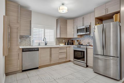 Photo 20 at 12 Arlington Avenue, Wychwood, Toronto