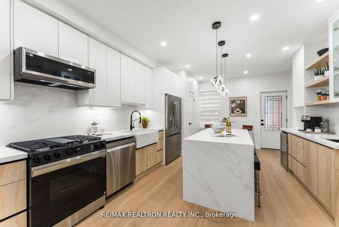 Photo 8 at 111 Glenmore Road, Woodbine Corridor, Toronto