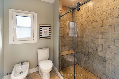 Photo 12 at 20 Gradwell Drive, Cliffcrest, Toronto