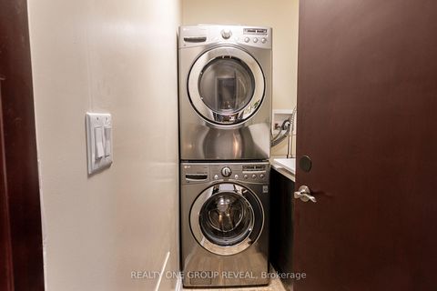 Photo 19 at 20 Gradwell Drive, Cliffcrest, Toronto