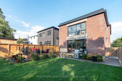 Photo 21 at 20 Gradwell Drive, Cliffcrest, Toronto