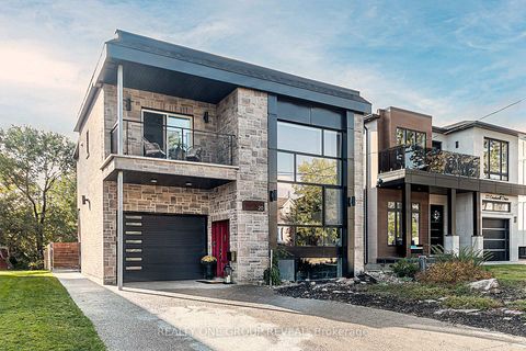 Photo 24 at 20 Gradwell Drive, Cliffcrest, Toronto