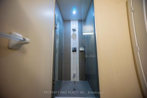 Photo 7 at 403 - 70 Princess Street, Waterfront Communities C8, Toronto