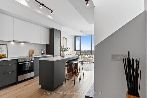Photo 4 at 813 - 7 Smith Crescent, Queensway, Toronto