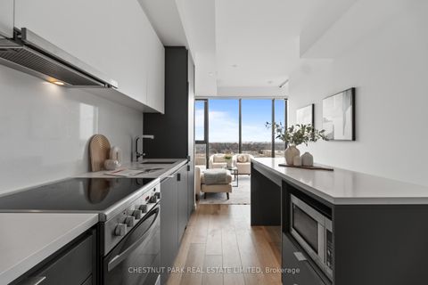 Photo 8 at 813 - 7 Smith Crescent, Queensway, Toronto