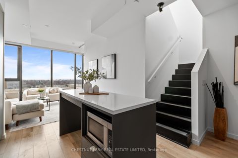 Photo 9 at 813 - 7 Smith Crescent, Queensway, Toronto