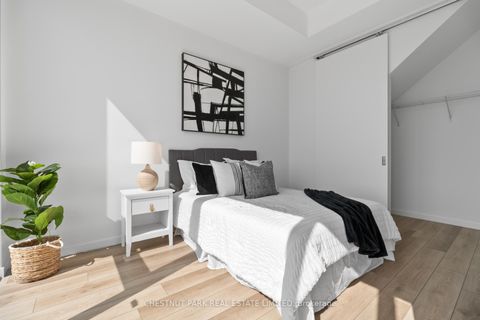 Photo 18 at 813 - 7 Smith Crescent, Queensway, Toronto
