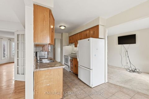 Photo 6 at 2275 Chapman Court, Brock Ridge, Pickering