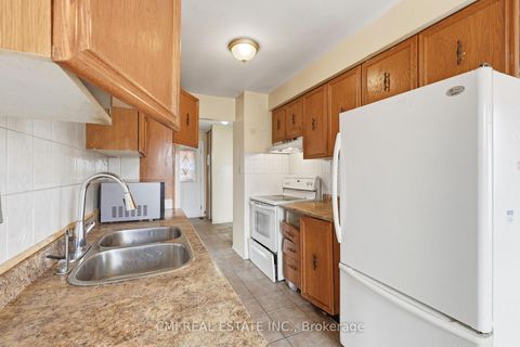 Photo 7 at 2275 Chapman Court, Brock Ridge, Pickering