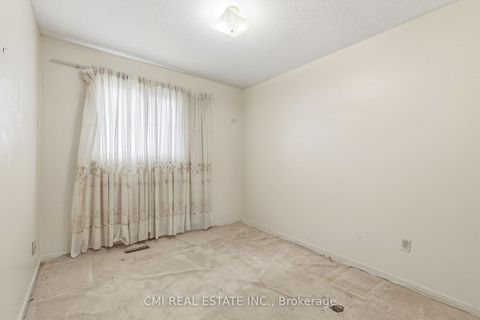 Photo 18 at 2275 Chapman Court, Brock Ridge, Pickering