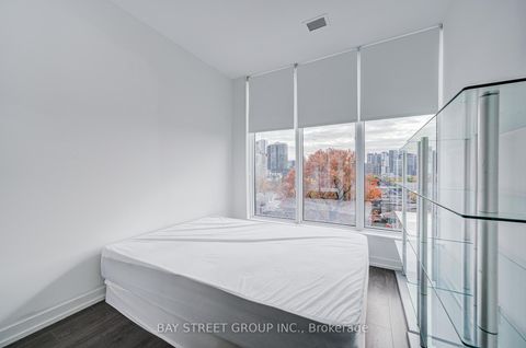 Photo 4 at 612 - 203 College Street, Chinatown, Toronto