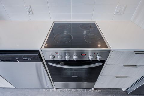 Photo 15 at 612 - 203 College Street, Chinatown, Toronto